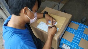 distribusi barang logistik